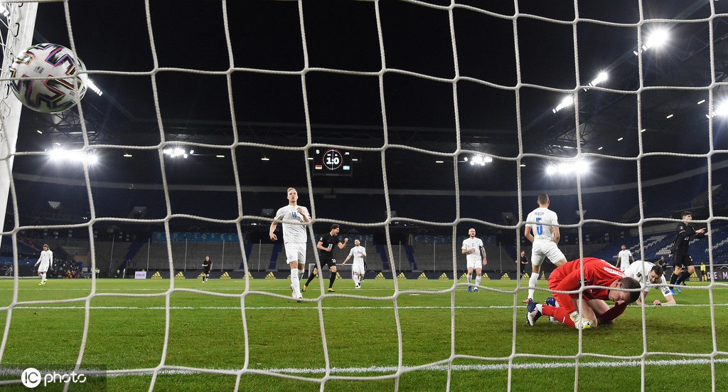 ريال مدريد وليفربول 5-2مباراة أسطورية تخطف الأنفاس